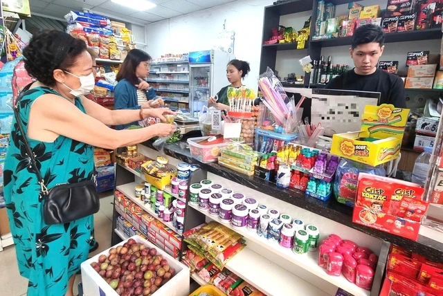 Áp thuế thu nhập cá nhân trên thu nhập cho hộ kinh doanh có đủ sổ sách