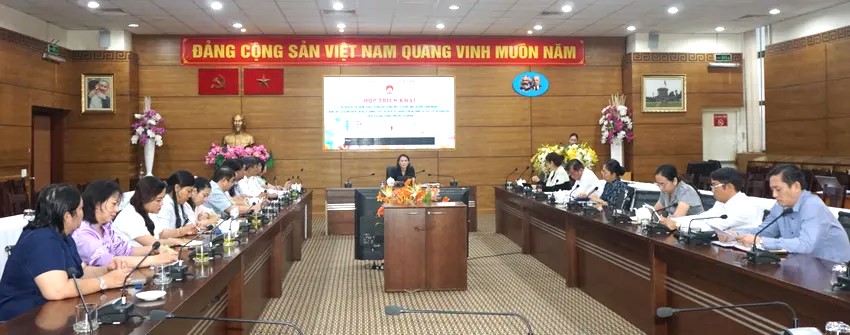 TPHCM: Thí điểm hạn chế điện thoại di động trong giờ chơi tại 16 trường học